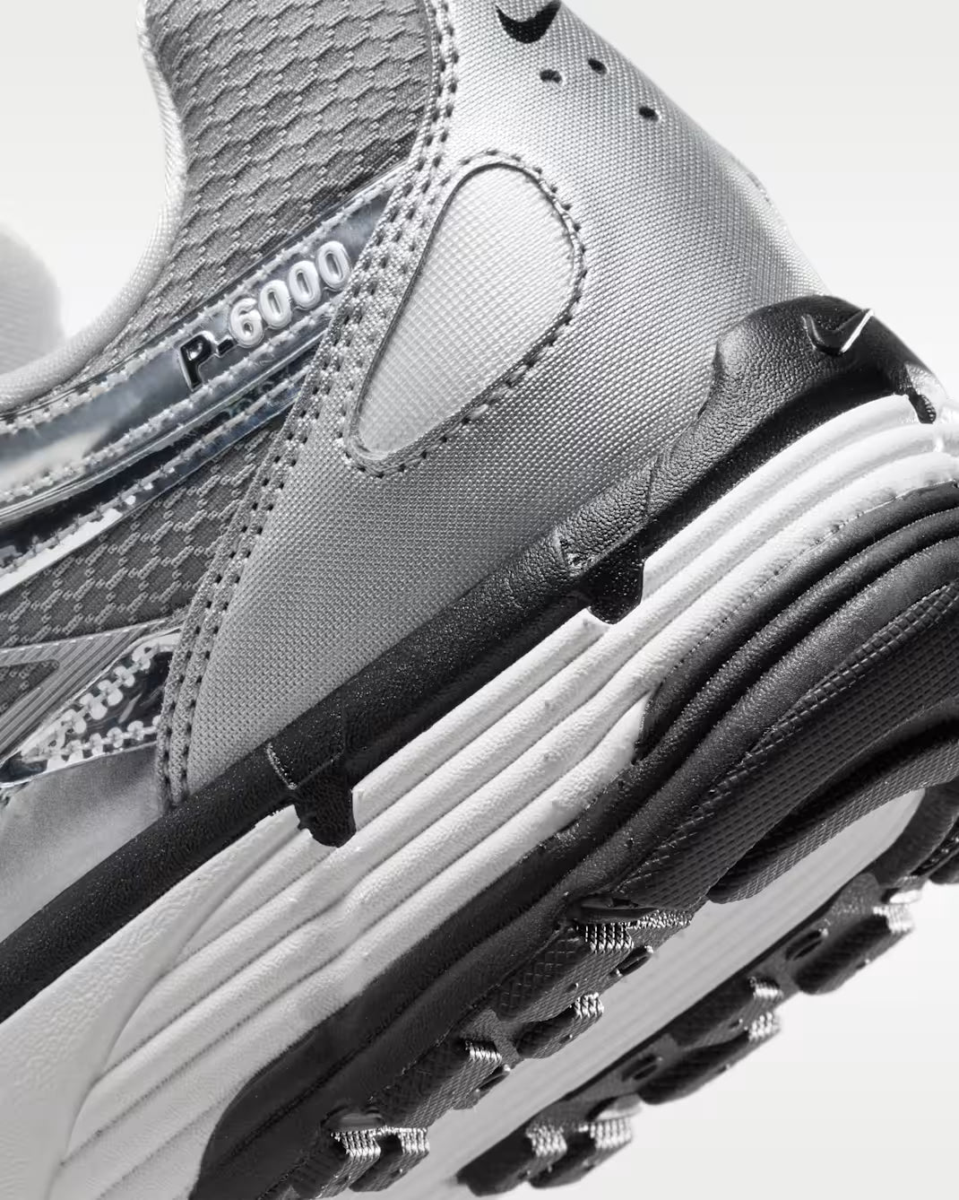 Nike - P6000 Metallic Silver - NP1